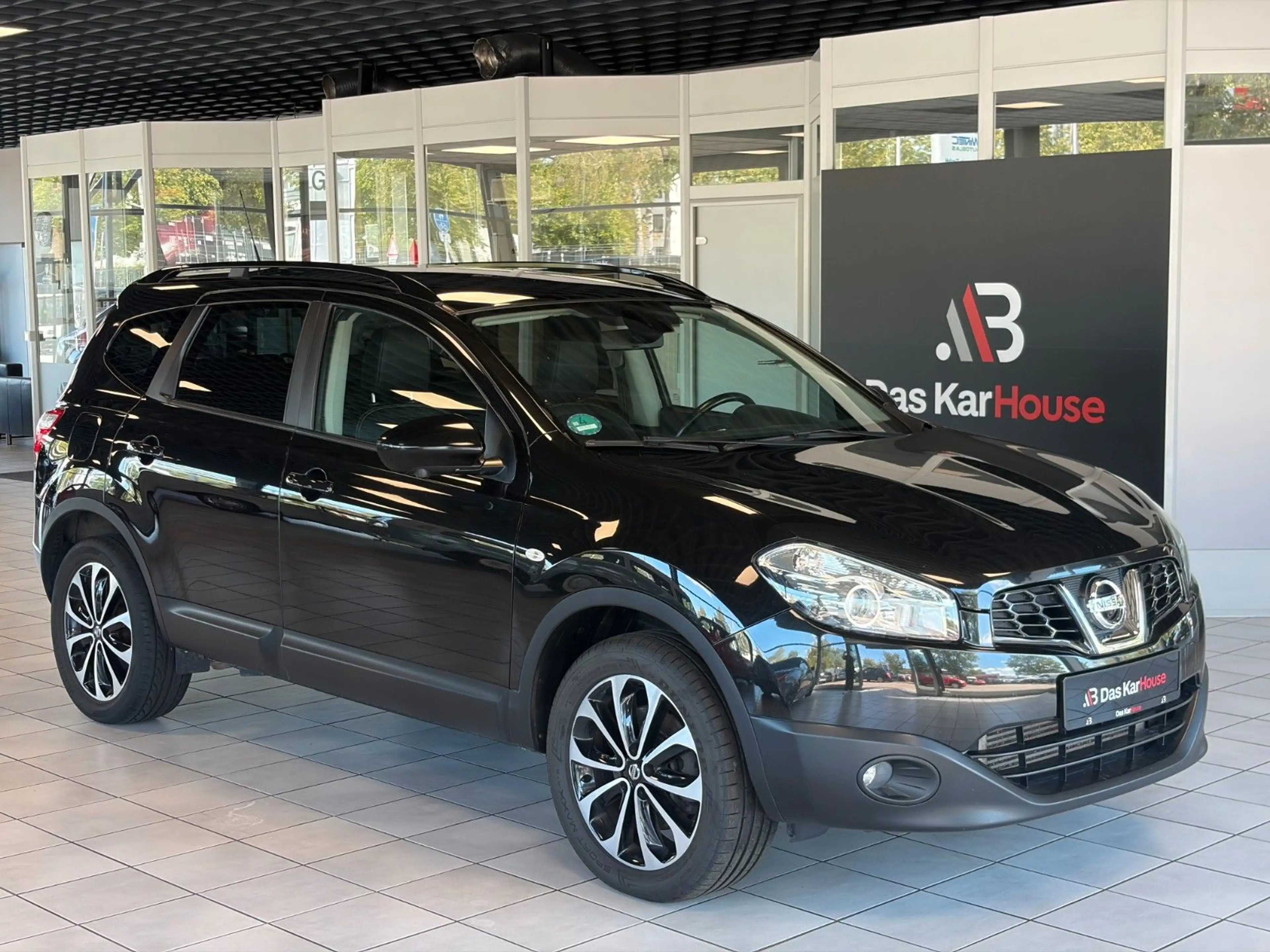 Nissan Qashqai +2 Automatik · 360 · 4X4 · Pano · Navi