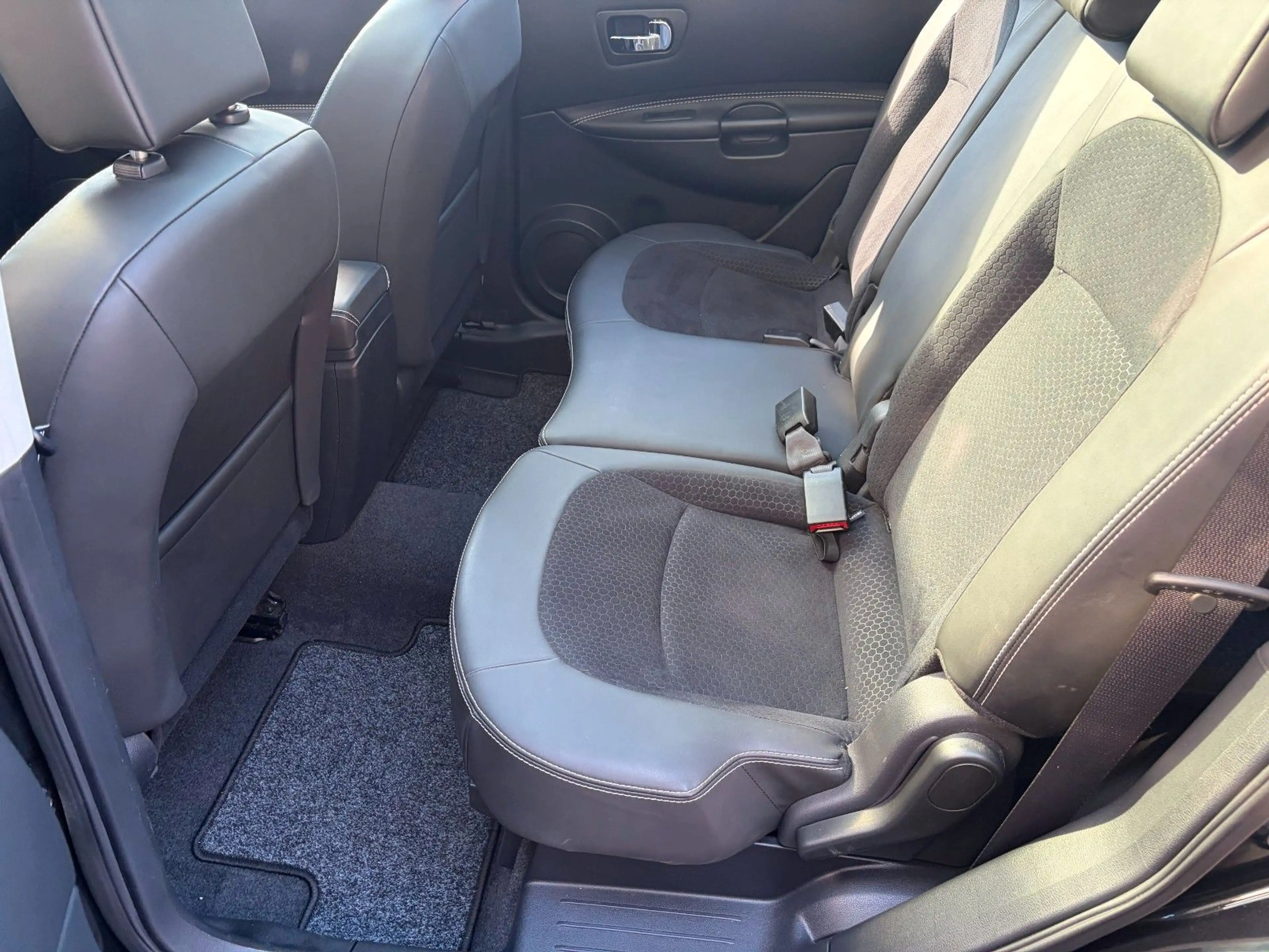 Nissan Qashqai +2 Automatik · 360  · 4X4 · Pano · Navi — photo 15