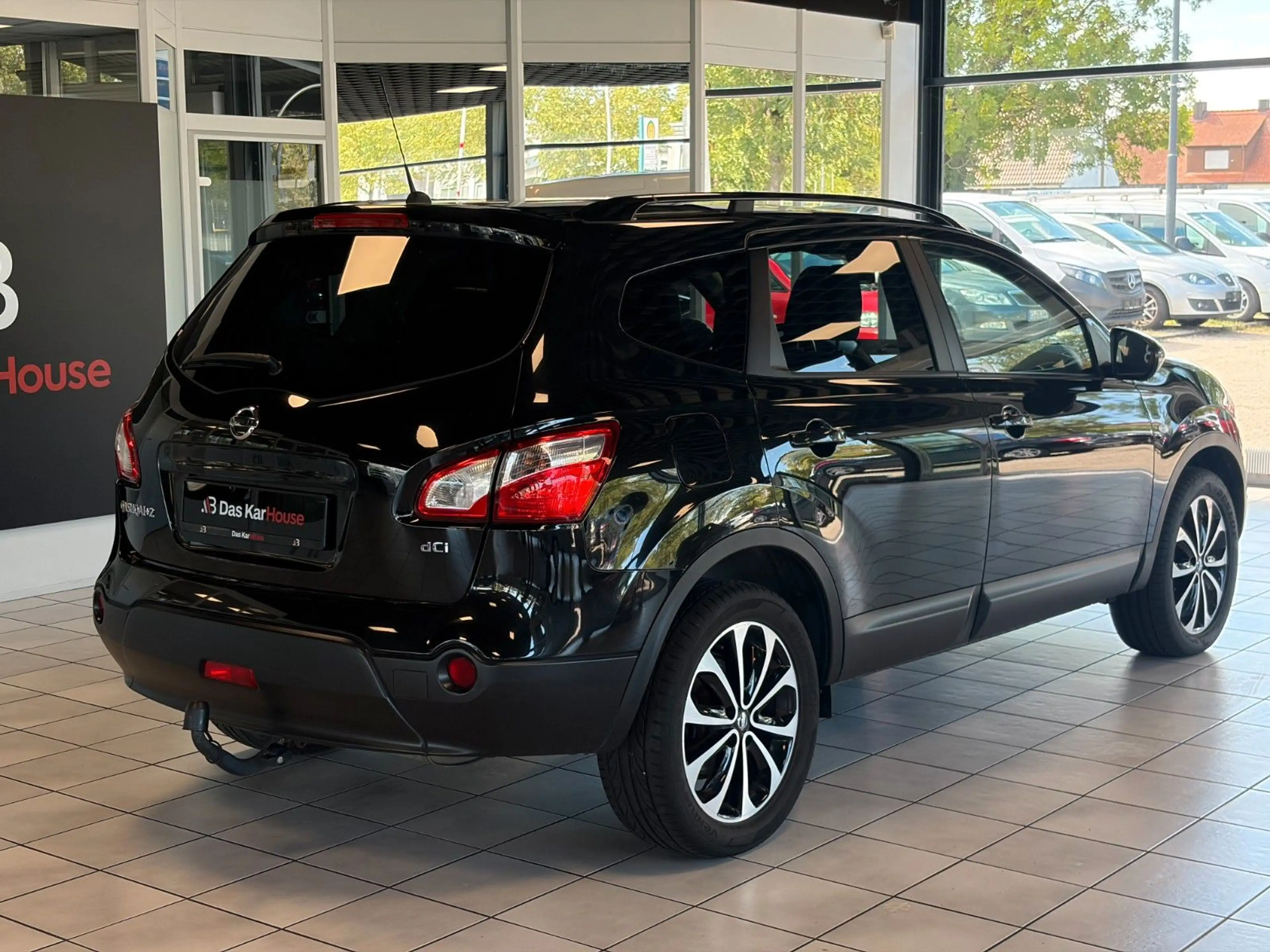 Nissan Qashqai +2 Automatik · 360  · 4X4 · Pano · Navi — photo 3