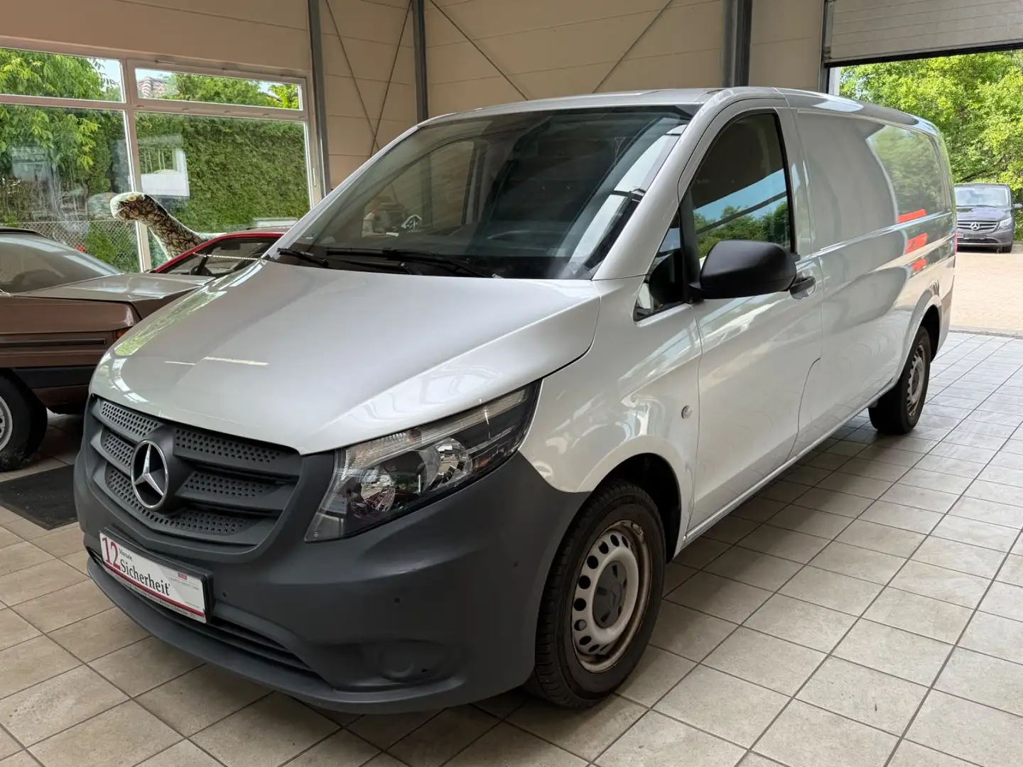 Mercedes-Benz Vito Kasten 114 CDI RWD extralang /Navi/Klima/1H Silber - 1