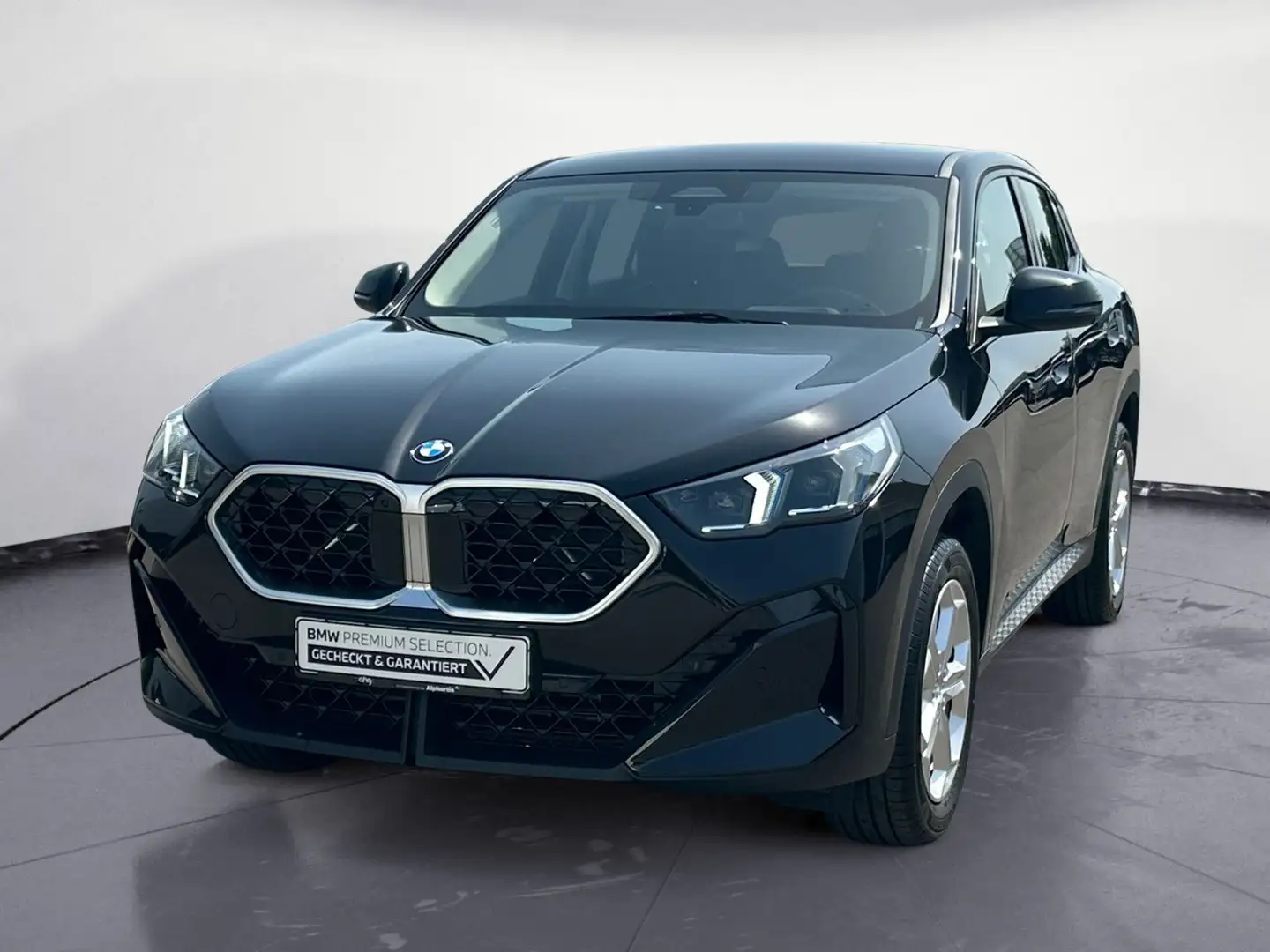 BMW X2 sDrive20i Steptronic DCT Head-Up AHK Schwarz - 2