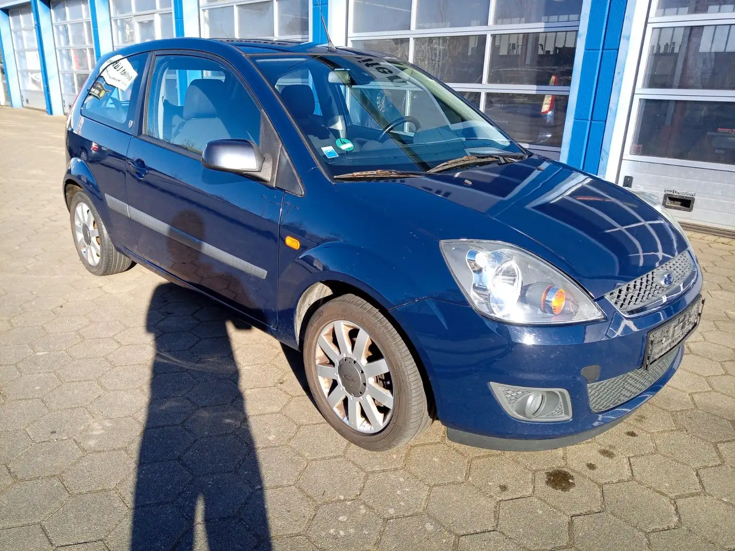 Ford Fiesta Ghia/AHK/HU neu Bleu - 1
