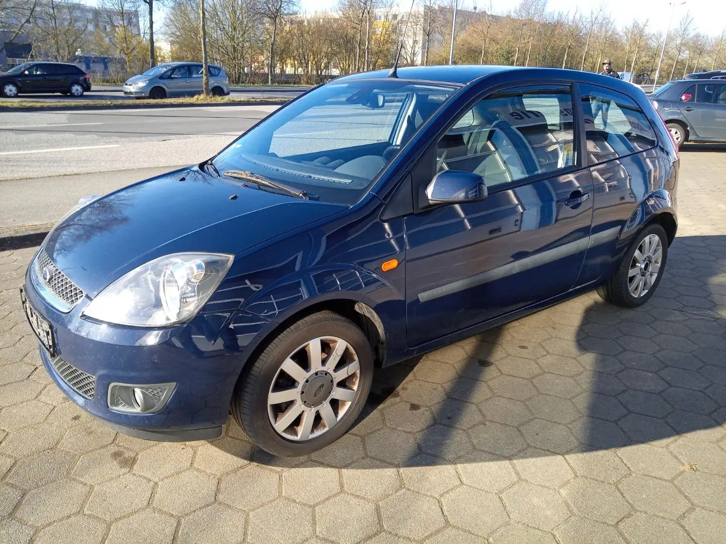 Ford Fiesta Ghia/AHK/HU neu Bleu - 2