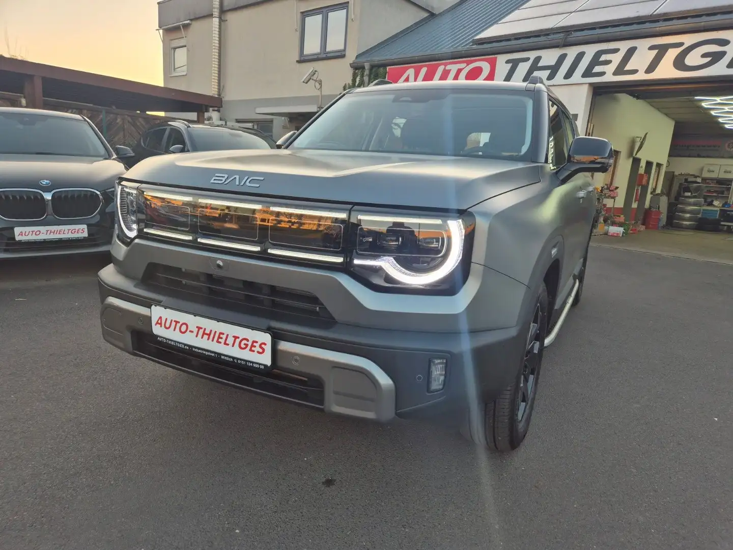 BAIC BJ30 4 WD HEV.,Grau matt,  ab 10.6.25 verfügbar Grau - 2