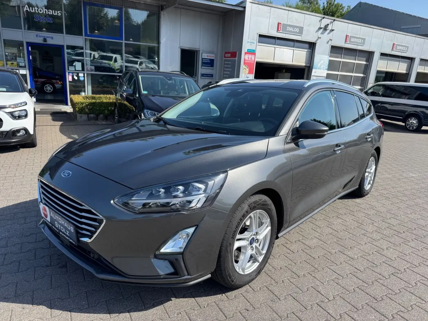 Ford Focus Turnier Cool & Connect Grau - 1