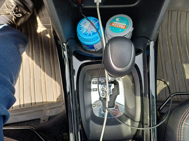 Peugeot 2008 1.2 Puretech 81kW S&S EAT6 GT Line — photo 12