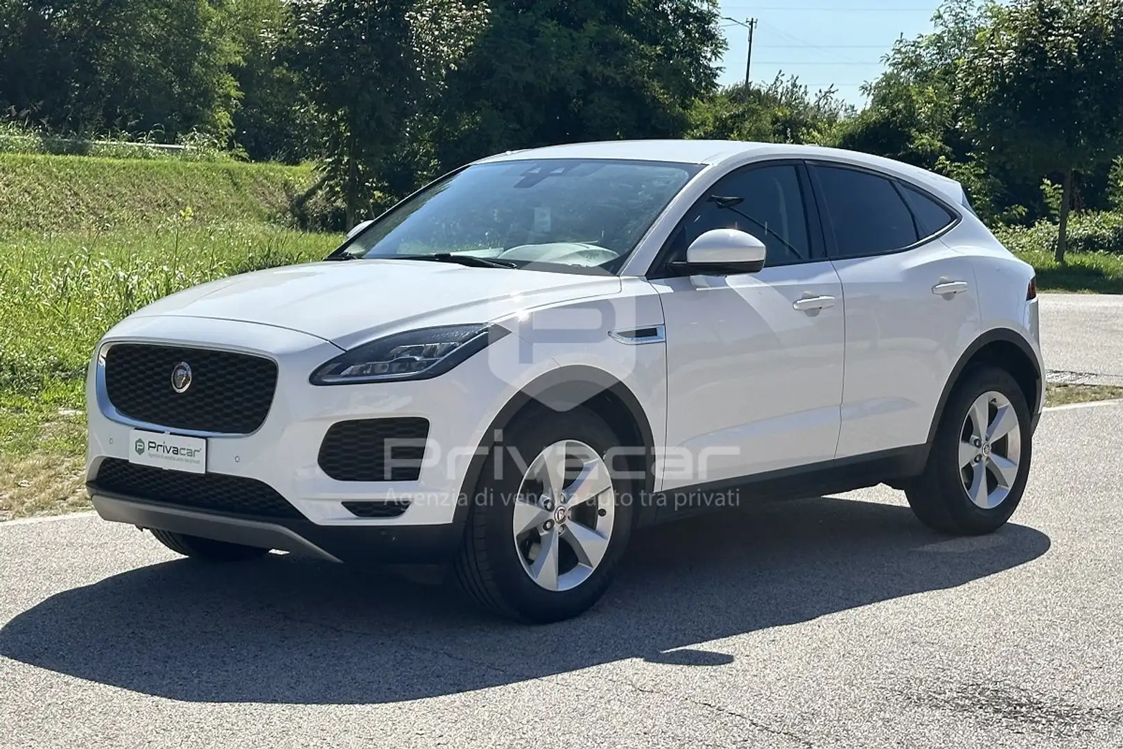 Jaguar E-Pace E-Pace 2.0D 150 CV Blanc - 1