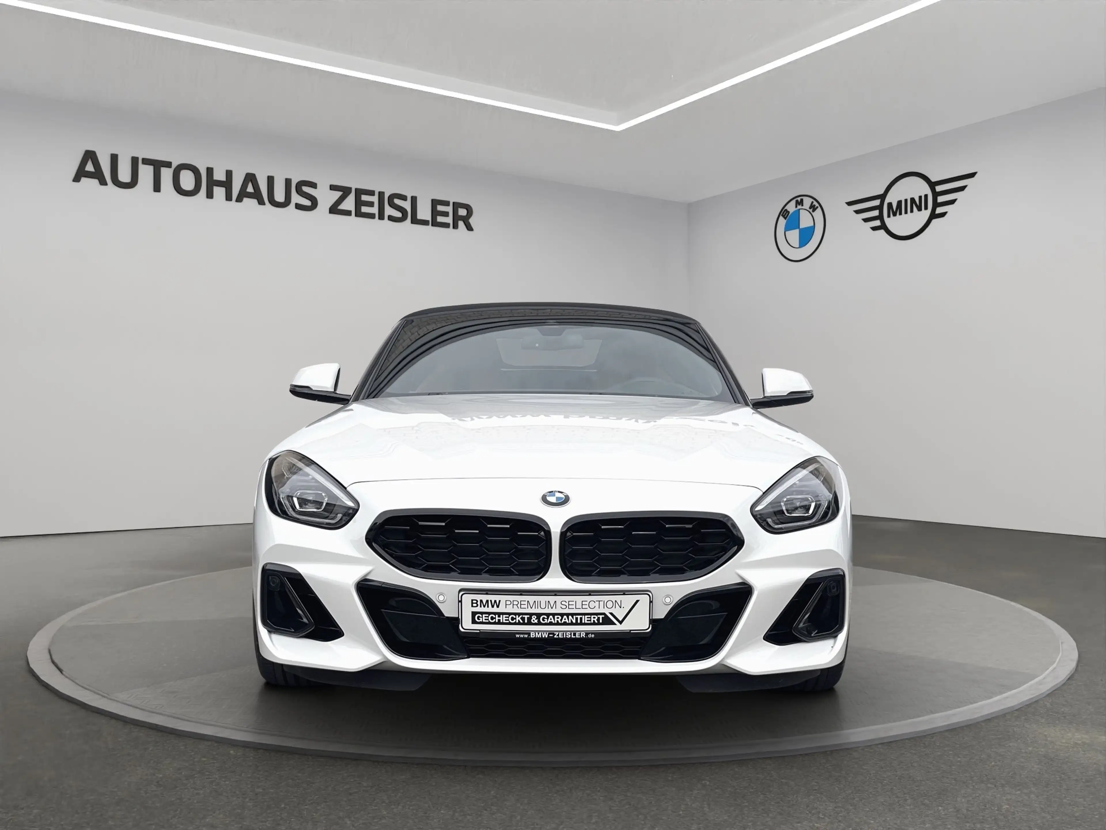 BMW Z4 sDrive20i — photo 5