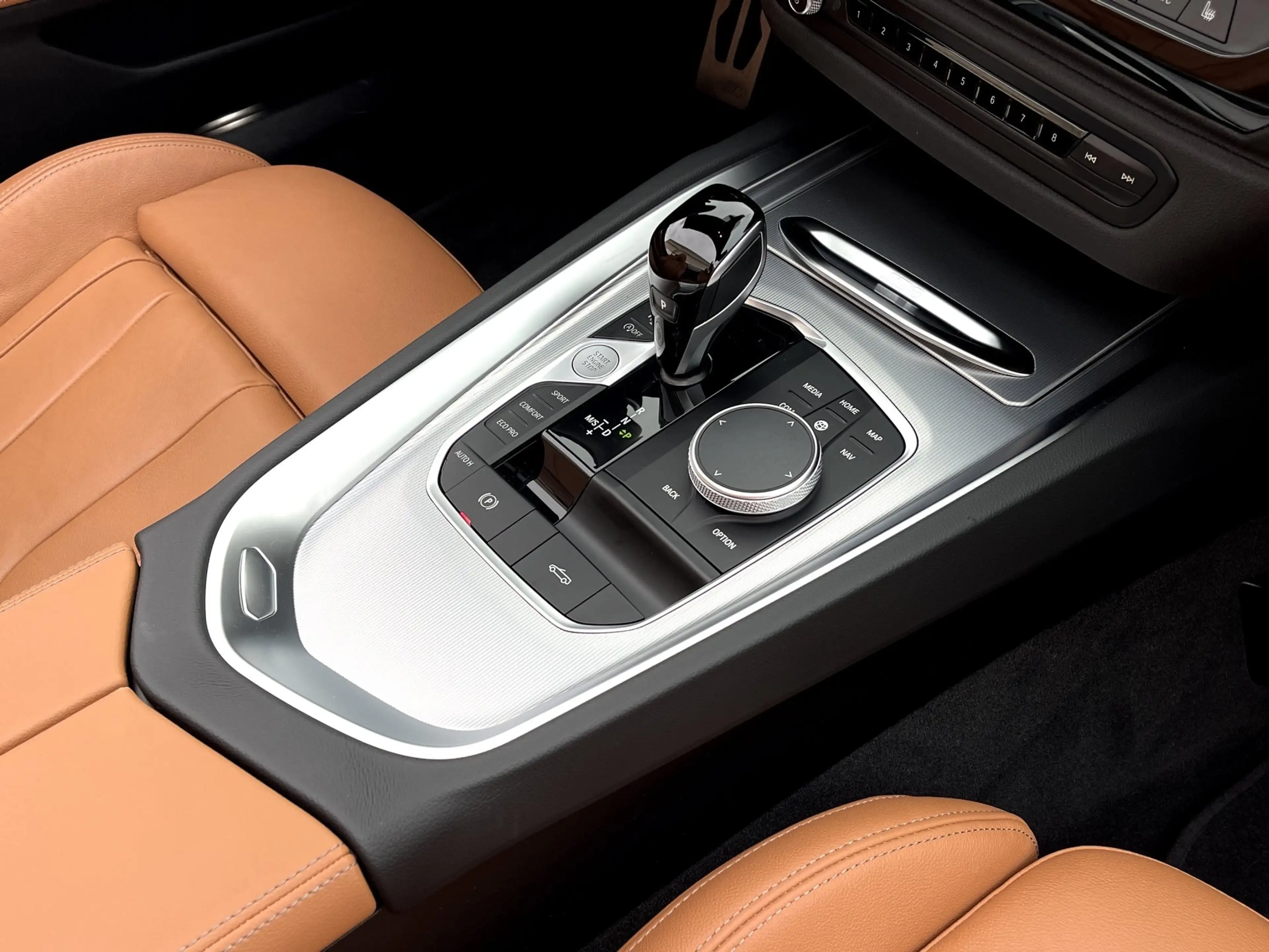 BMW Z4 sDrive20i — photo 10