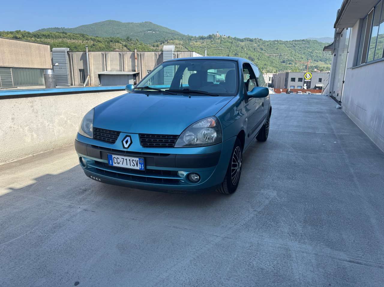Renault Clio Clio II 2001 3p 1.2 16v Privilege