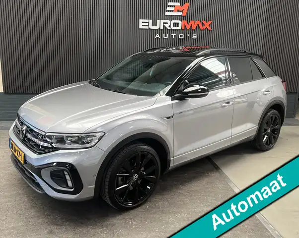 Volkswagen T-Roc view 9