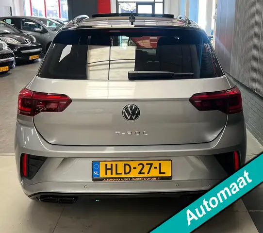 Volkswagen T-Roc view 12
