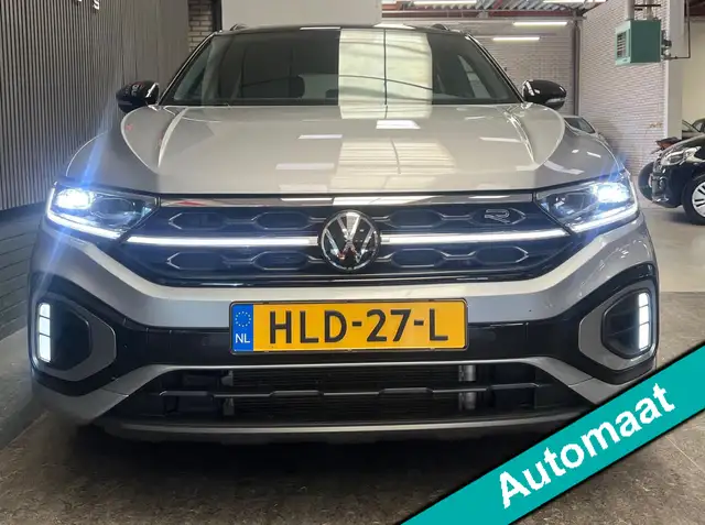 Volkswagen T-Roc view 7