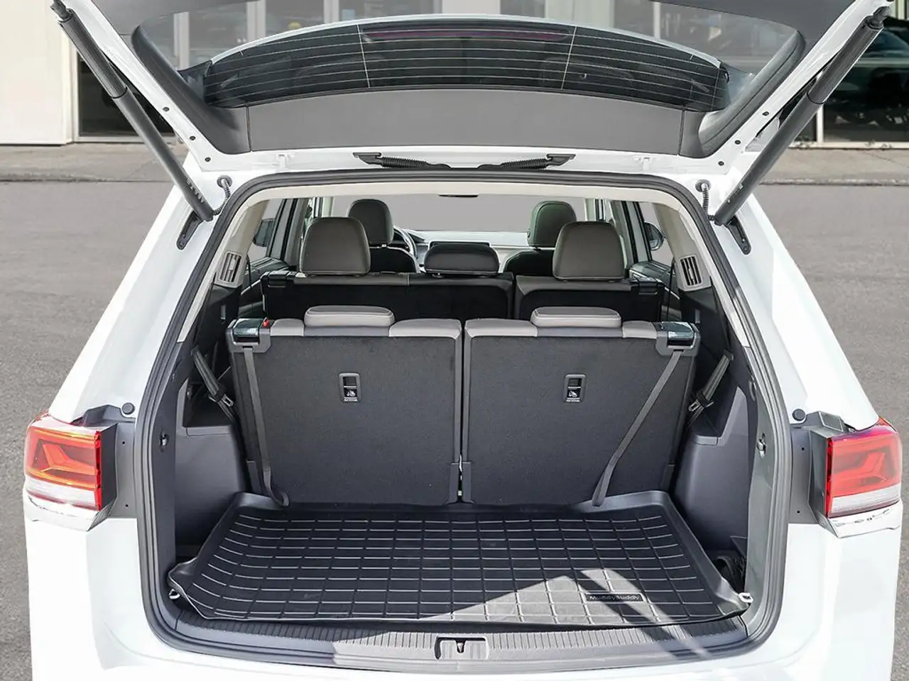 Volkswagen Atlas снимка Volkswagen Atlas