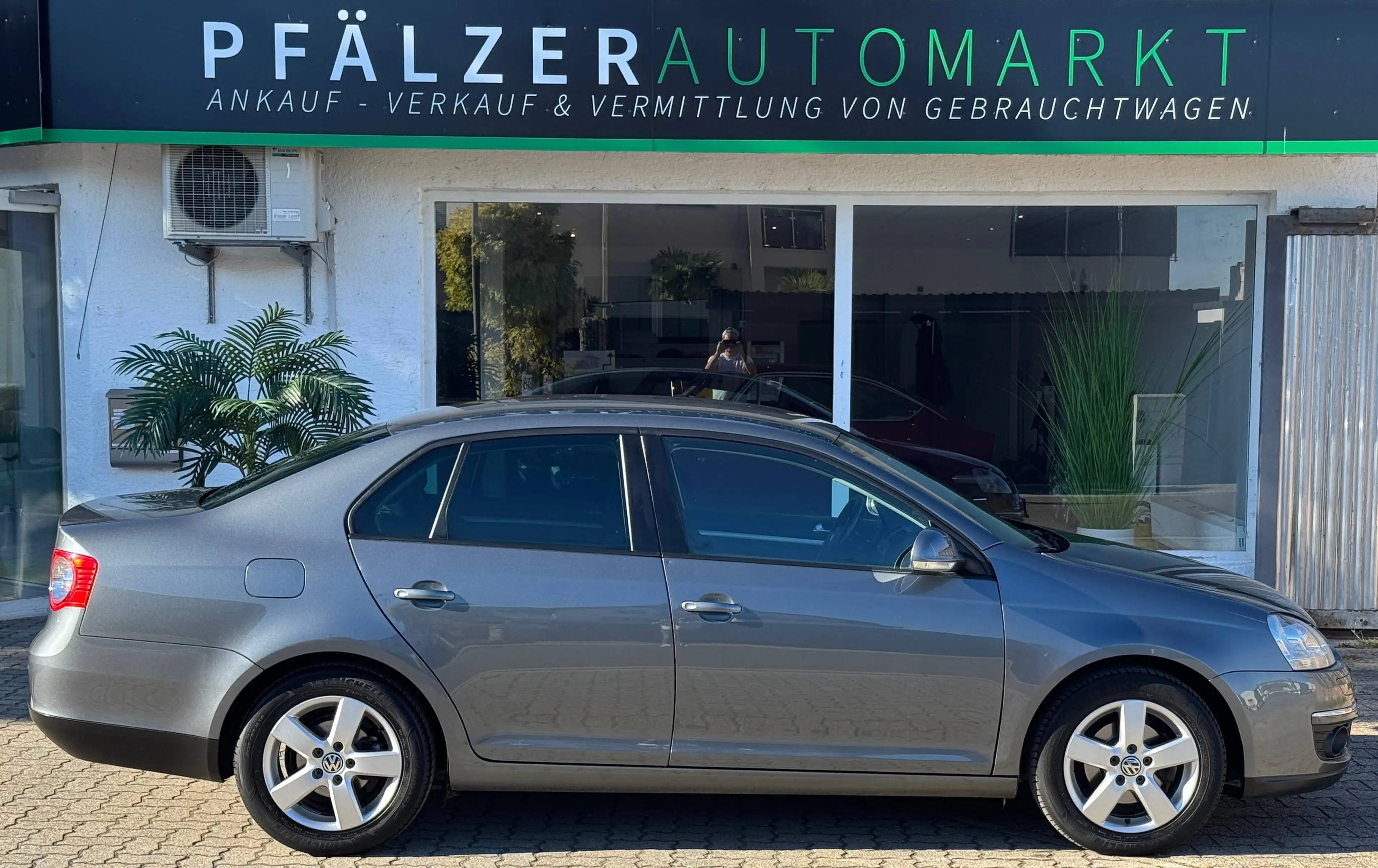 Volkswagen Jetta 1.9 TDI 1.Hand 97.500 km PDC NAVI Sitzheizung — photo 7