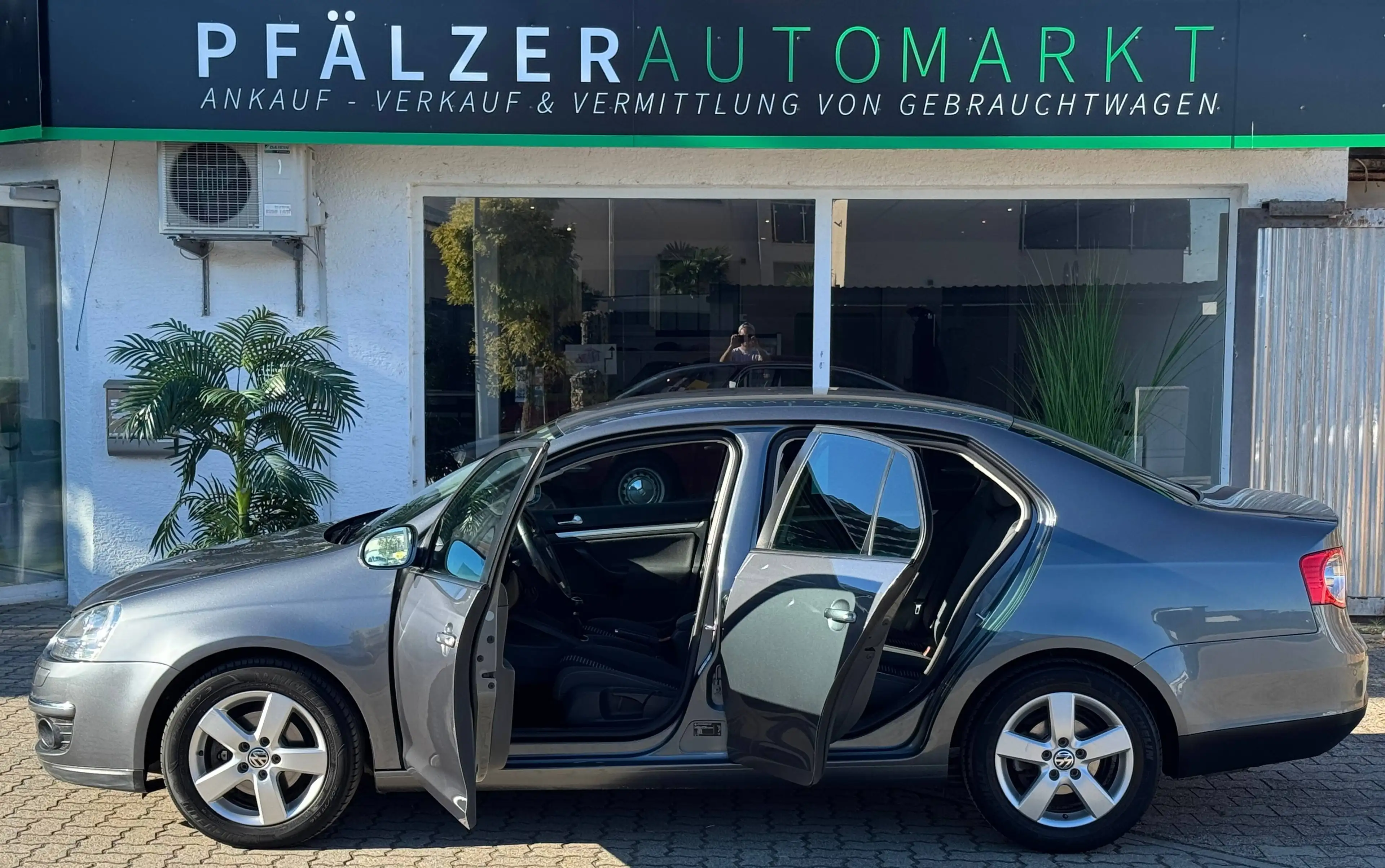 Volkswagen Jetta 1.9 TDI 1.Hand 97.500 km PDC NAVI Sitzheizung — photo 6