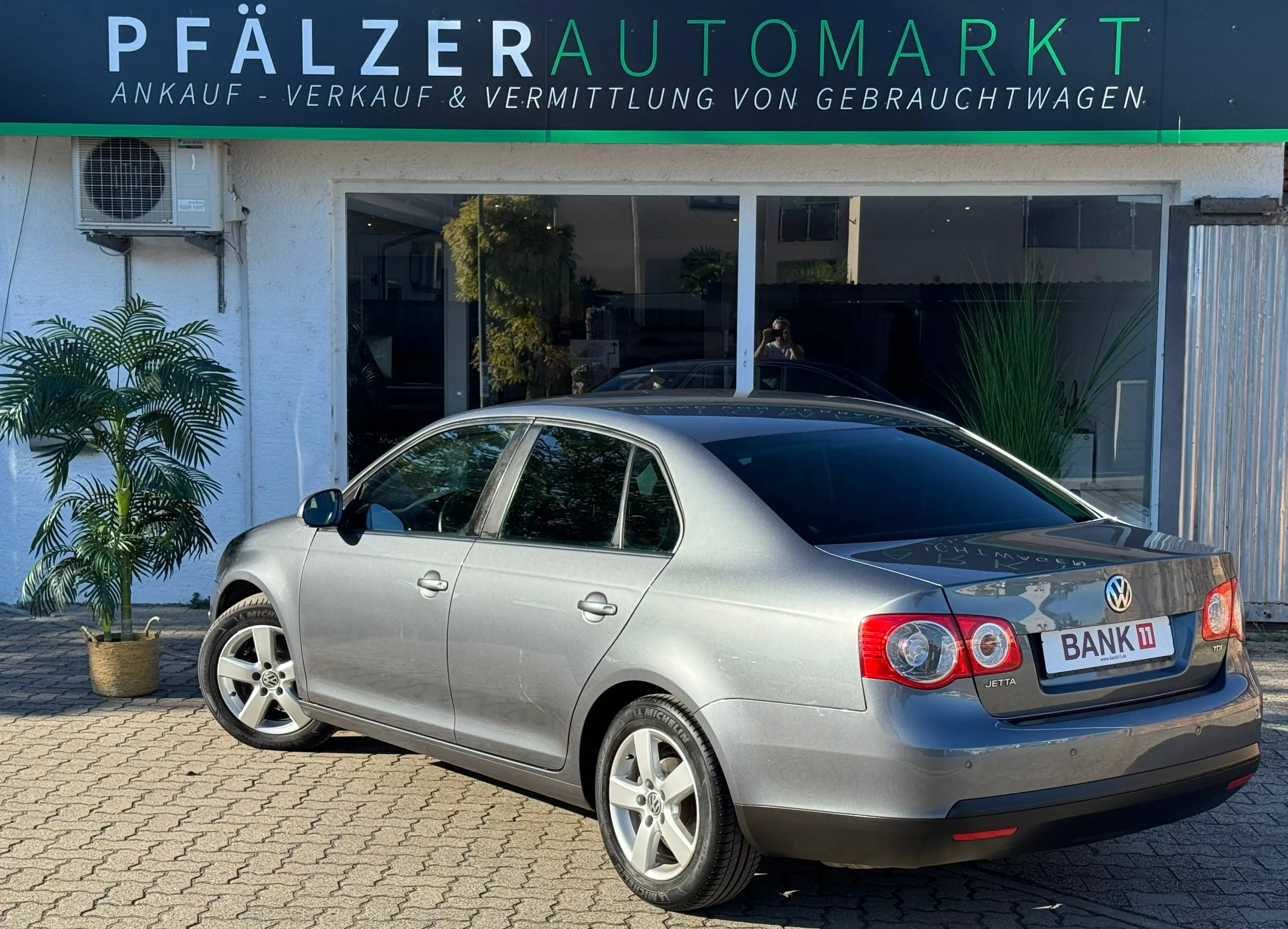 Volkswagen Jetta 1.9 TDI 1.Hand 97.500 km PDC NAVI Sitzheizung — photo 3