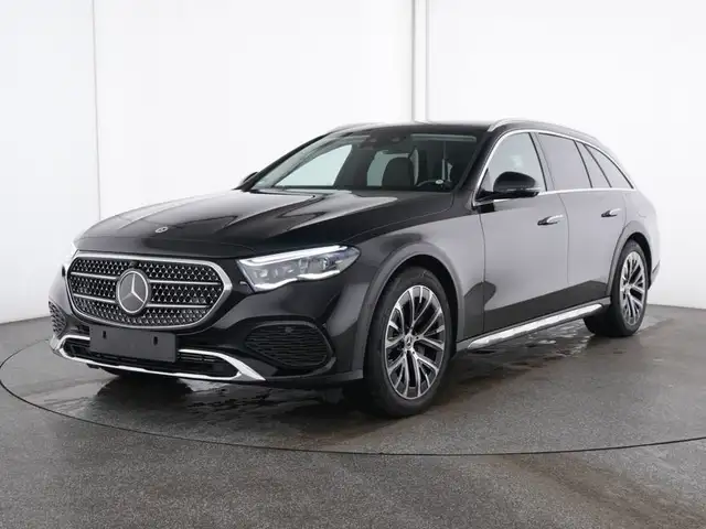 Mercedes-Benz E-Class view 2