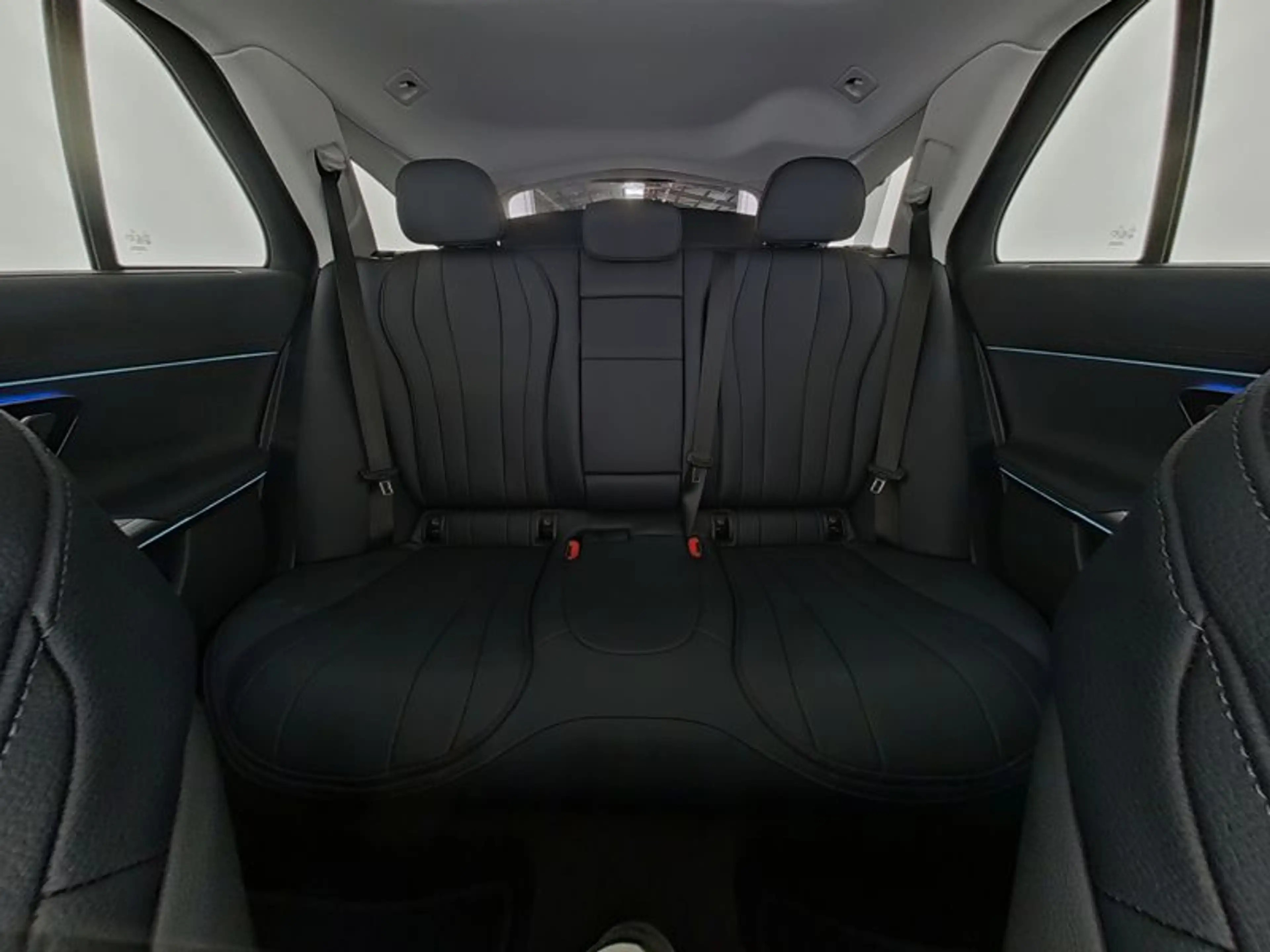Mercedes-Benz E 300 de 4M T All-Terrain Premium+/Super/AHK/19 — photo 10