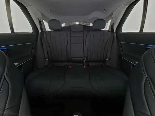 Mercedes-Benz E-Class view 10