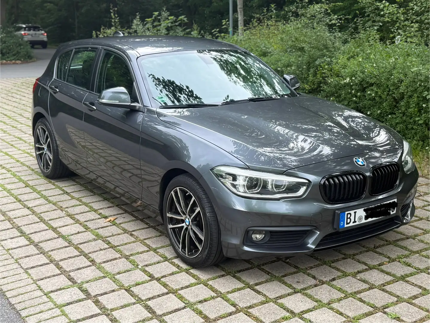 BMW 116 116 i Advantage Grau - 2