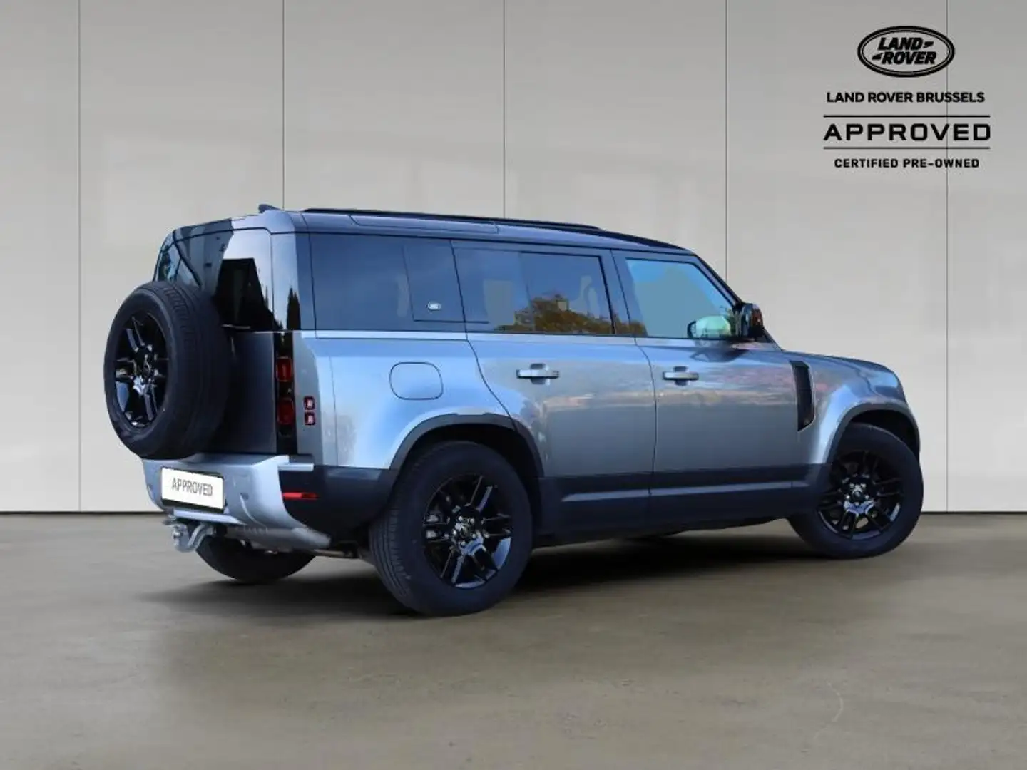 Land Rover Defender 110 D200 SE 7SEATS Warranty until 03/2029 Grau - 2