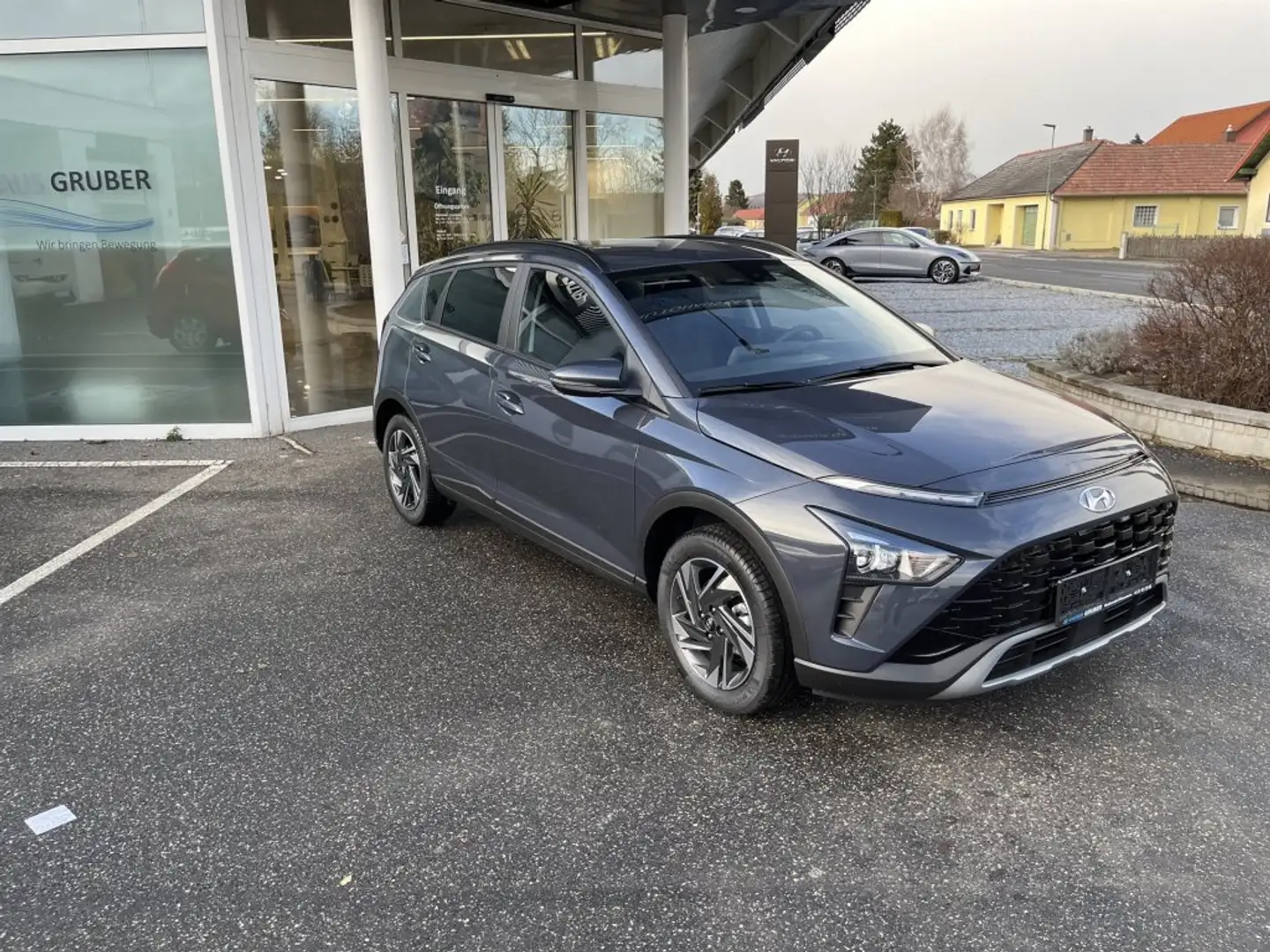 Hyundai BAYON i-Line Plus 1,2 MPI y1bp1 Grau - 2