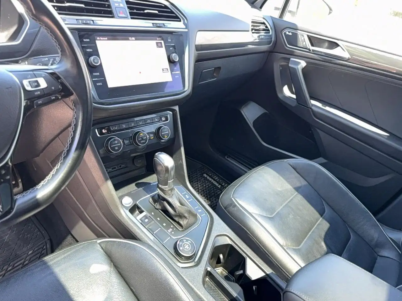 Volkswagen Tiguan снимка Volkswagen Tiguan