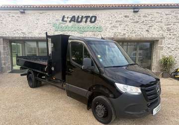 29 490 HT MERCEDES 43 SC BENNE COFFRE JPM 516 CDI CHÂSSIS CABINE RJ Roues Jumelées