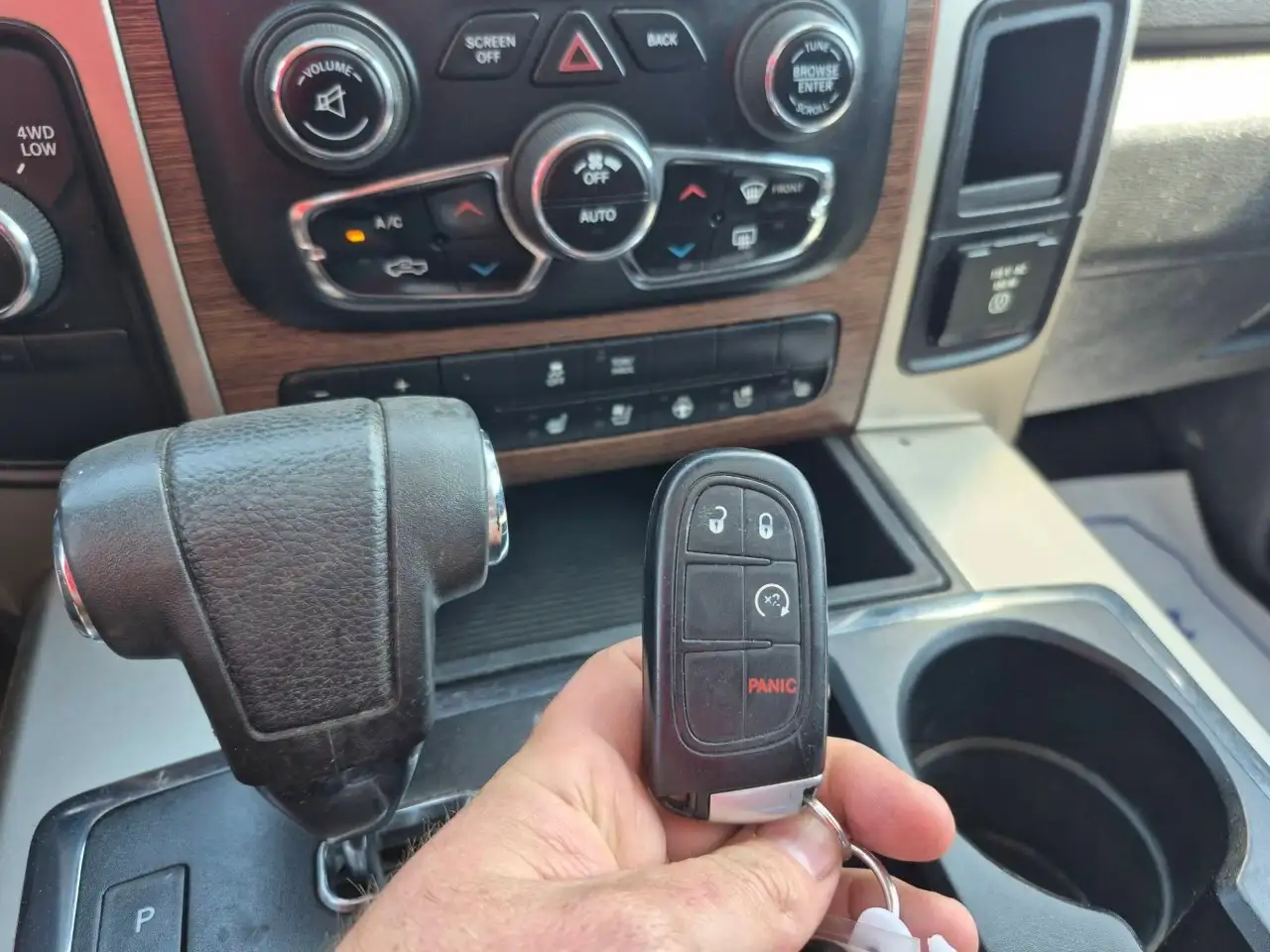 RAM 1500 снимка RAM 1500