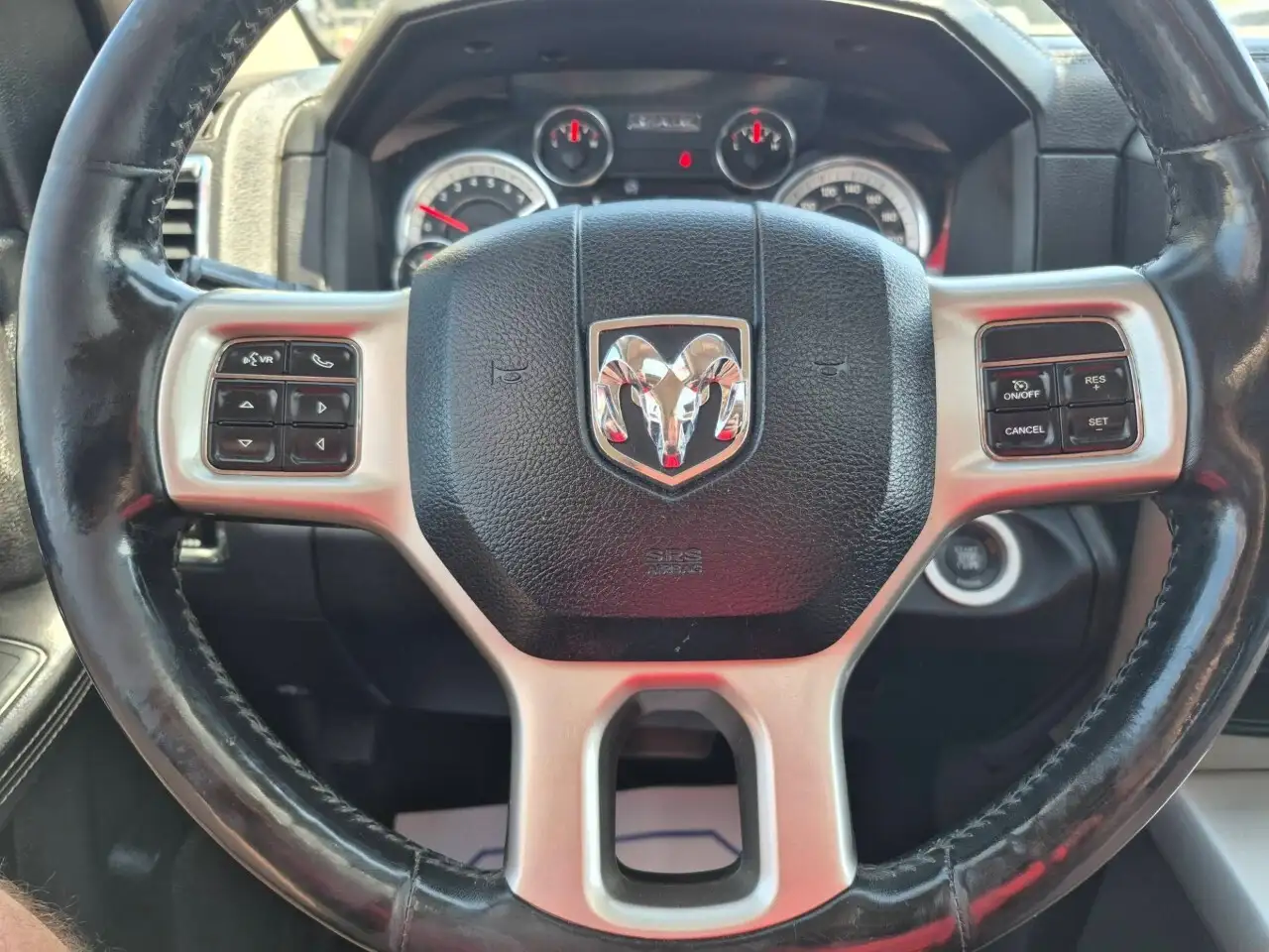 RAM 1500 снимка RAM 1500
