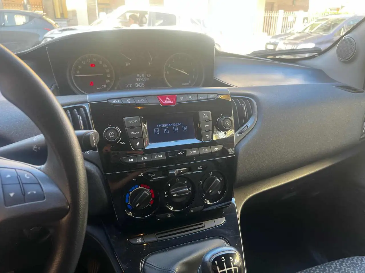 Lancia Ypsilon 2021 — фото 10