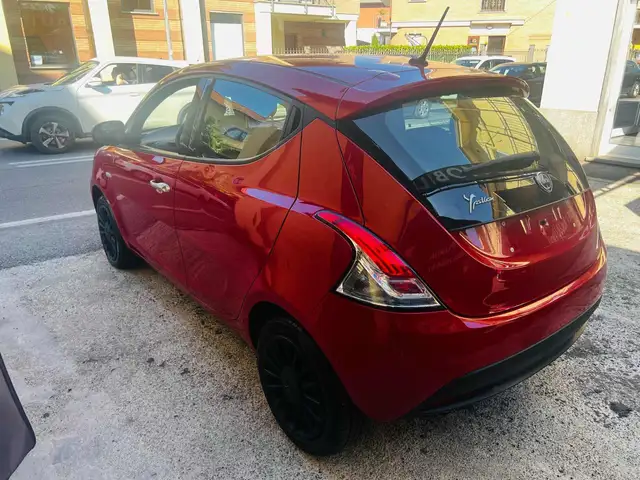 Lancia Ypsilon view 7