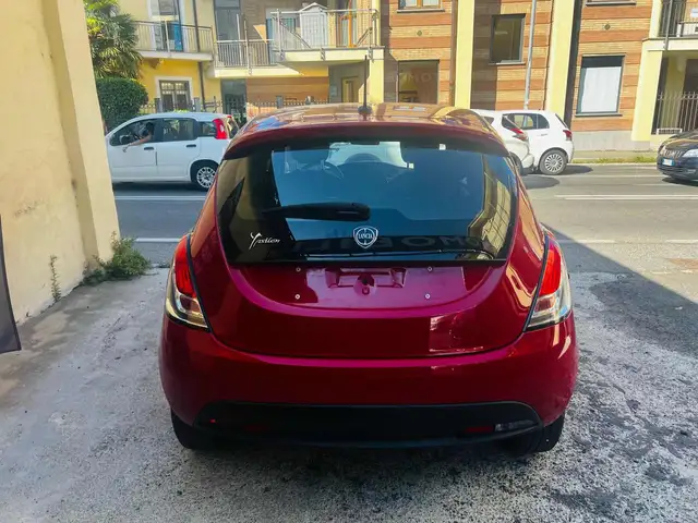 Lancia Ypsilon view 6