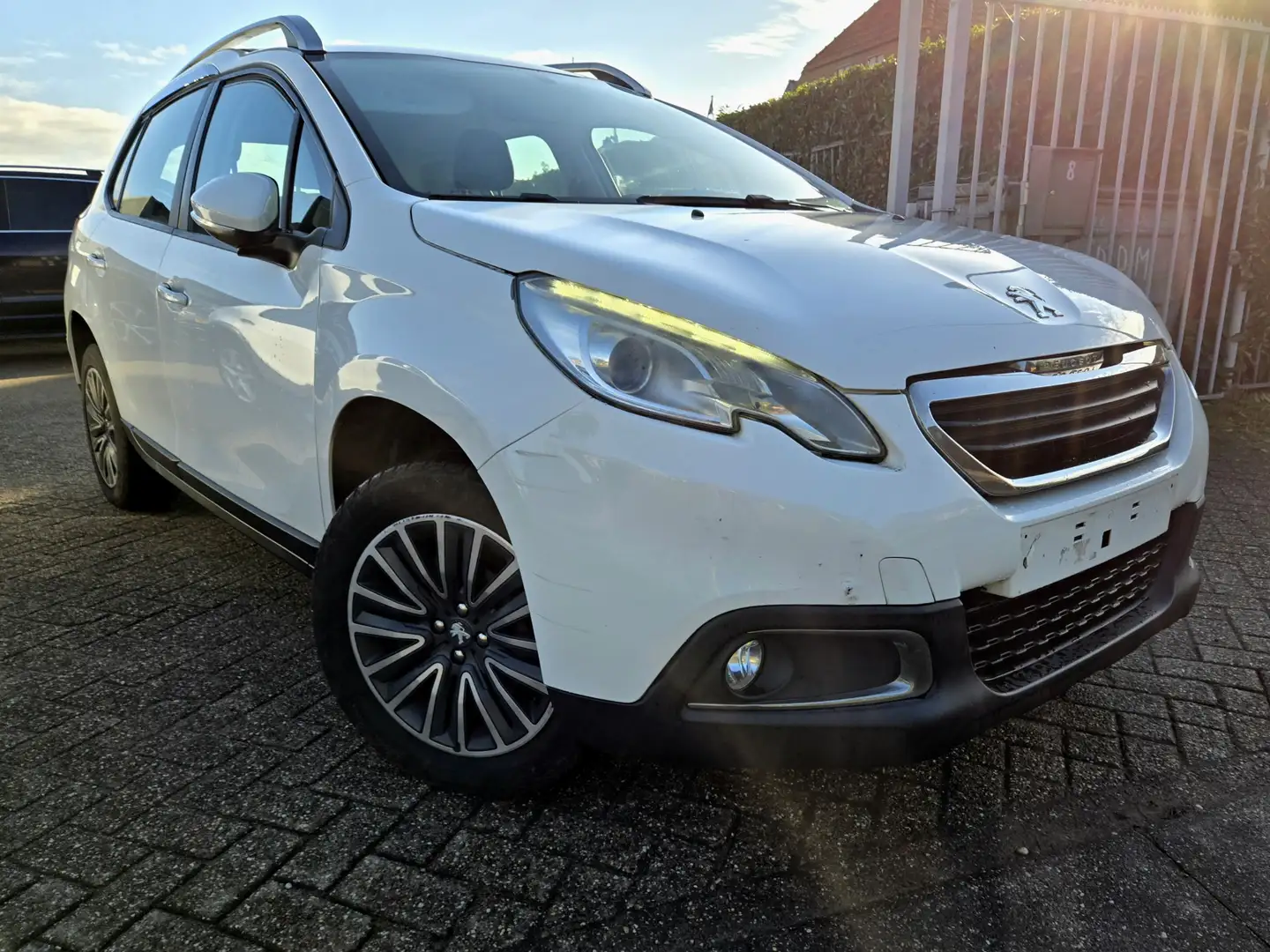 Peugeot 2008 1.6 VTi Access Navi/Climate/Lmv/Trekhaak Wit - 1
