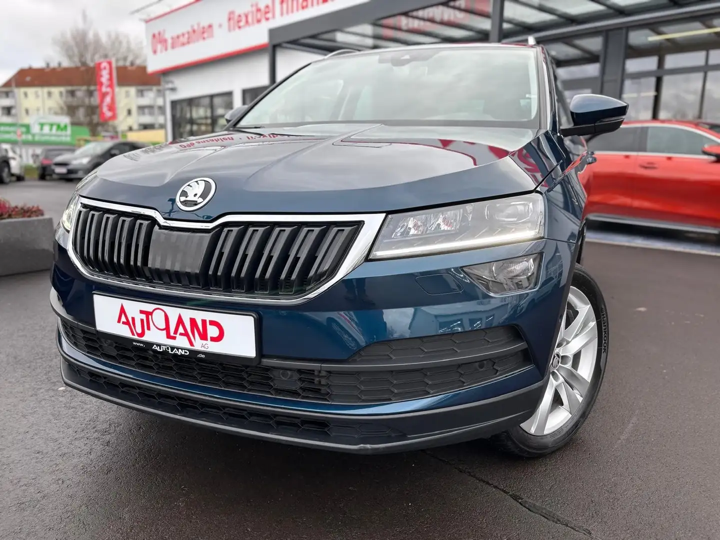Skoda Karoq 1.5 TSI DSG LED Navi Sitzheizung ACC Blauw - 2