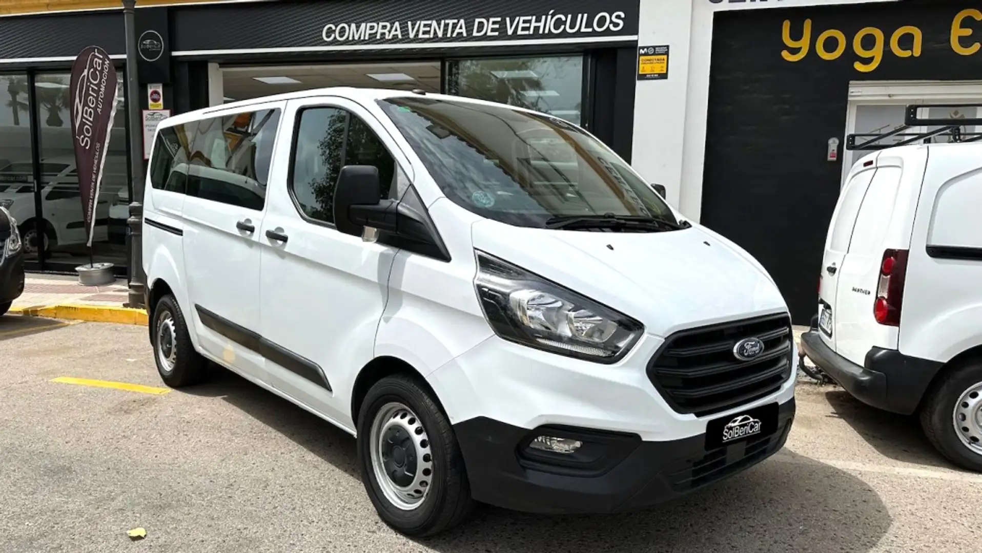Ford Transit Custom FT 300 L1 Van DCb. Ambiente 105 Blanco - 1