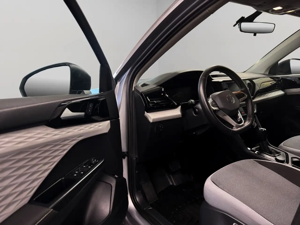 Volkswagen Taos снимка Volkswagen Taos