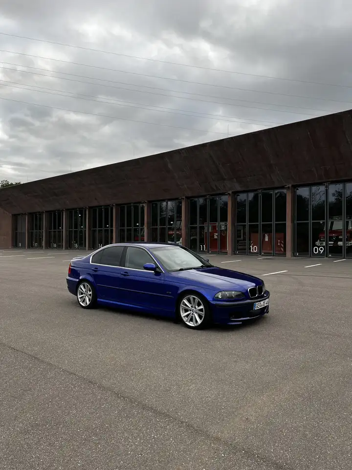 BMW 320i, foto 8