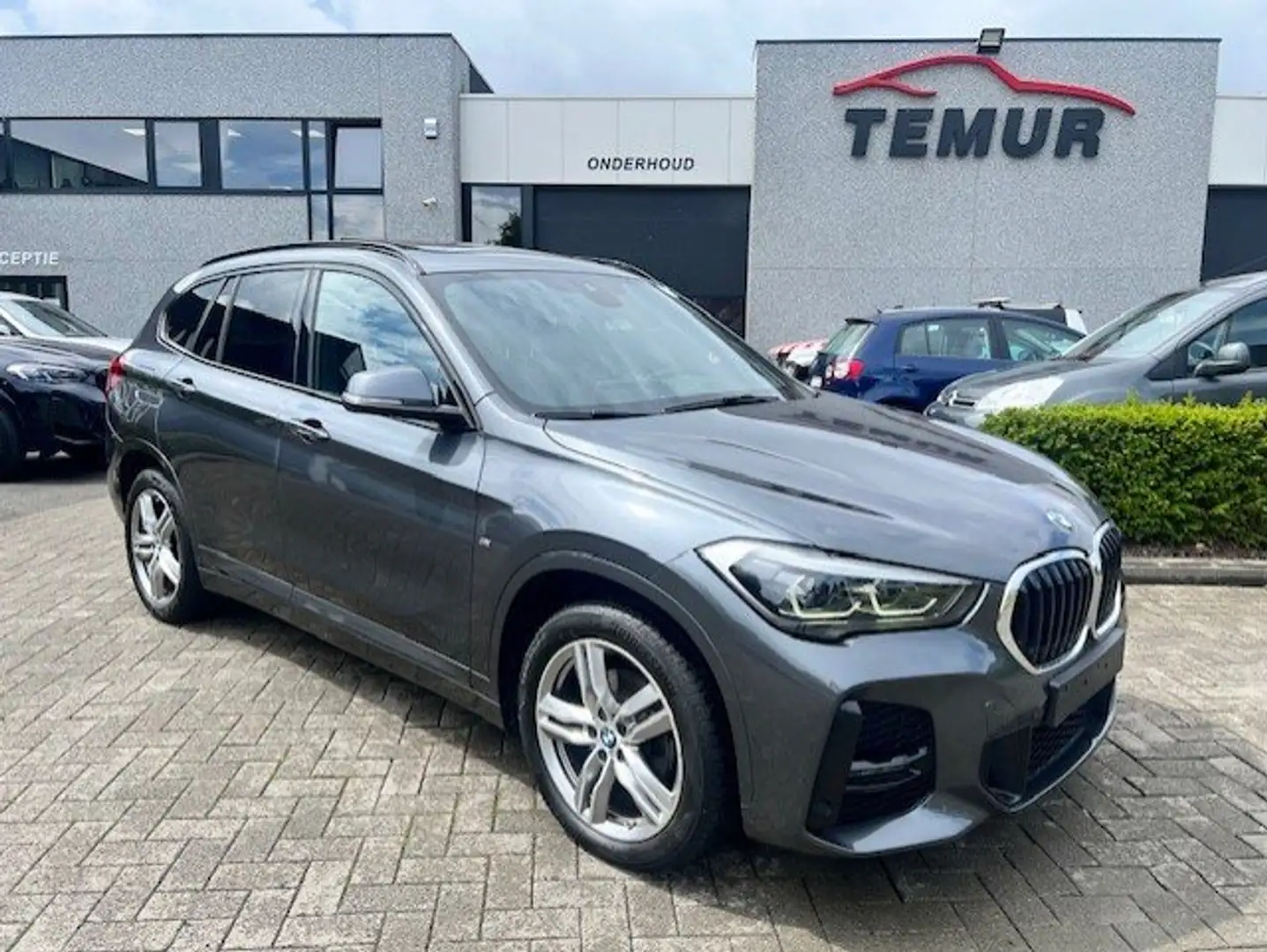 BMW X1 X1 sDrive18i Aut. M Sport PANO/HUD/CAMERA/EL ZETEL Gris - 1