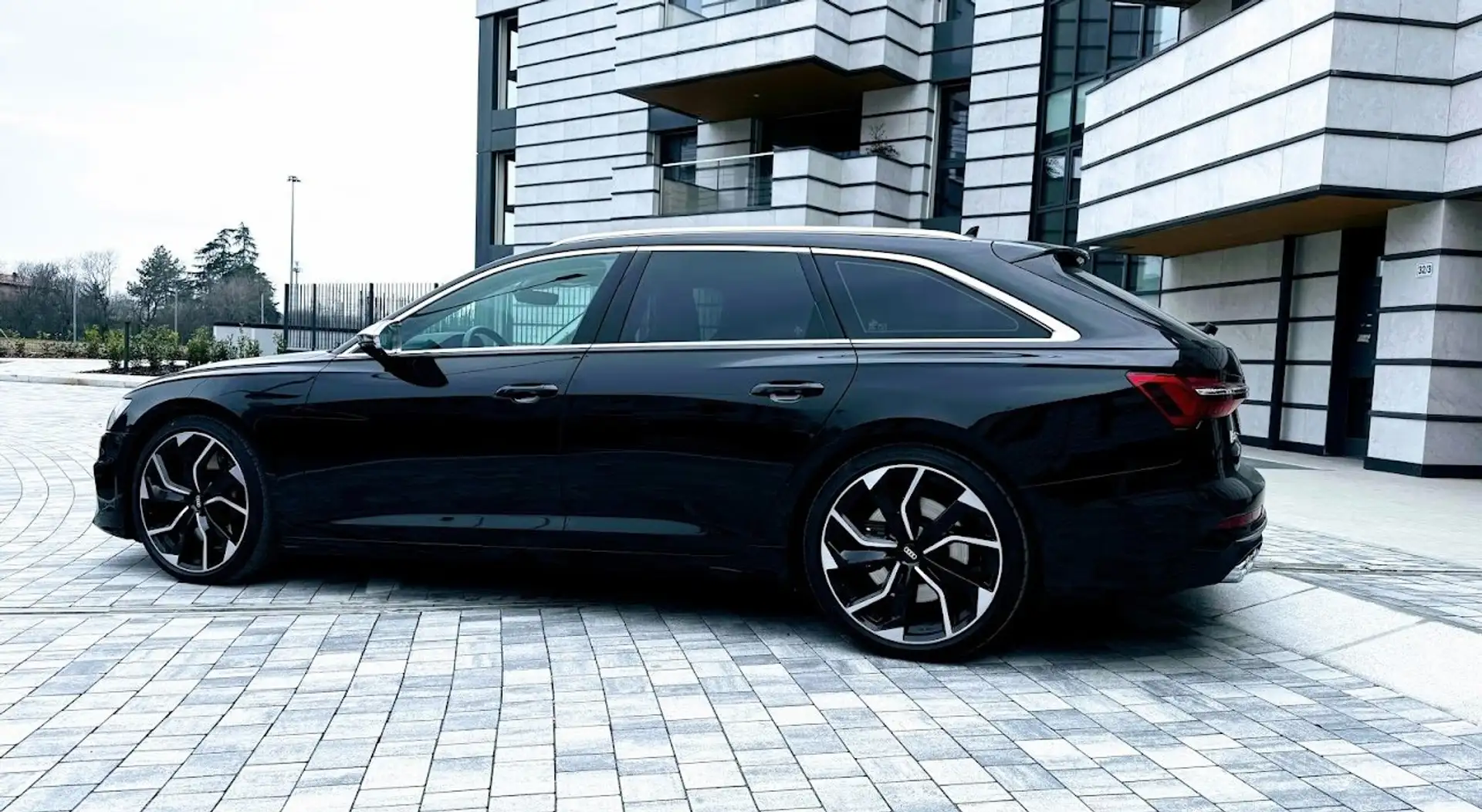 Audi S6 S6 Avant 3.0 TDI quattro tiptronic sport Černá - 1