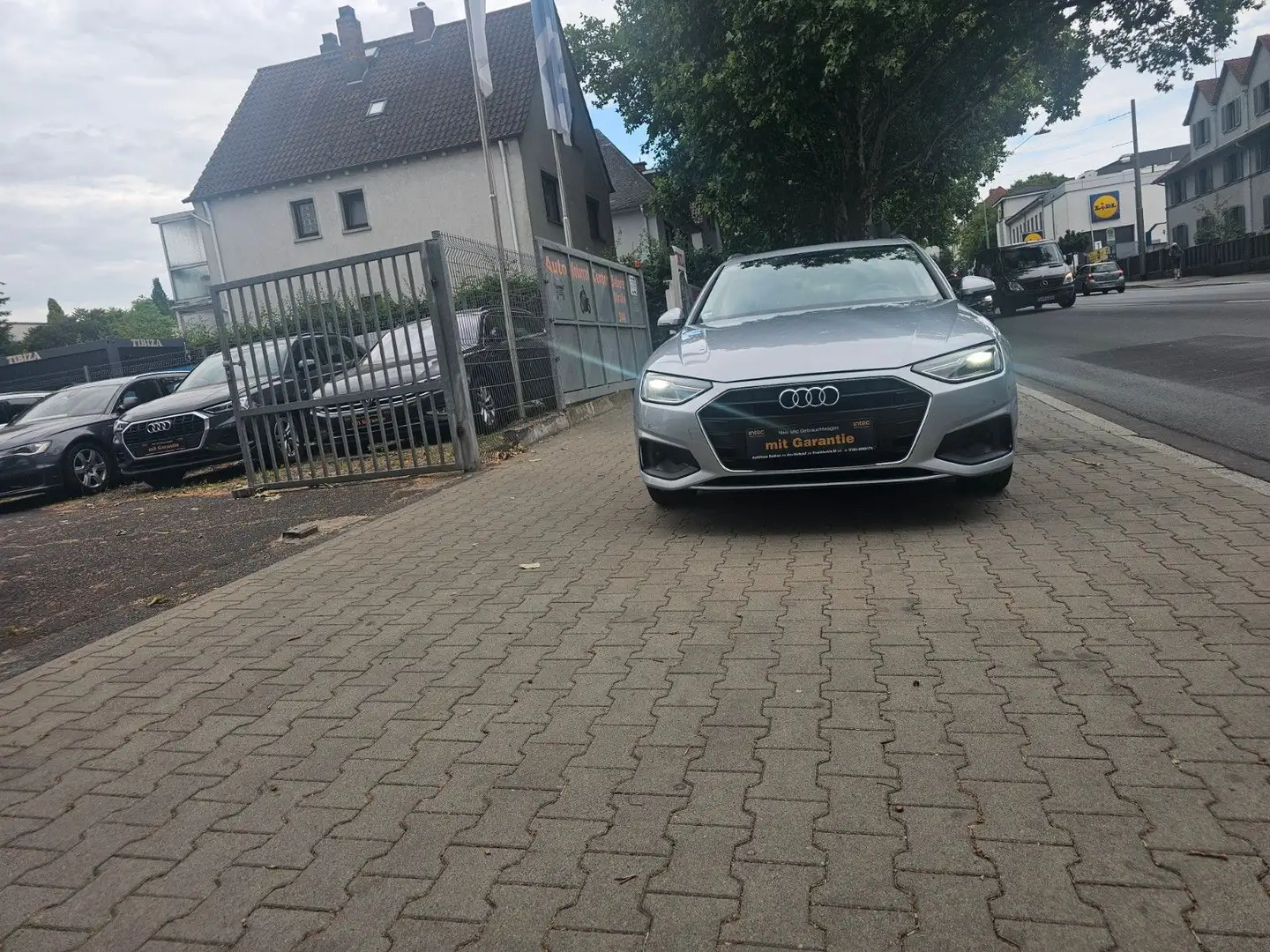 Audi A4 Avant 35 TDI Autom,Klimaaut,PDC,Navi,PANORAMA - 1