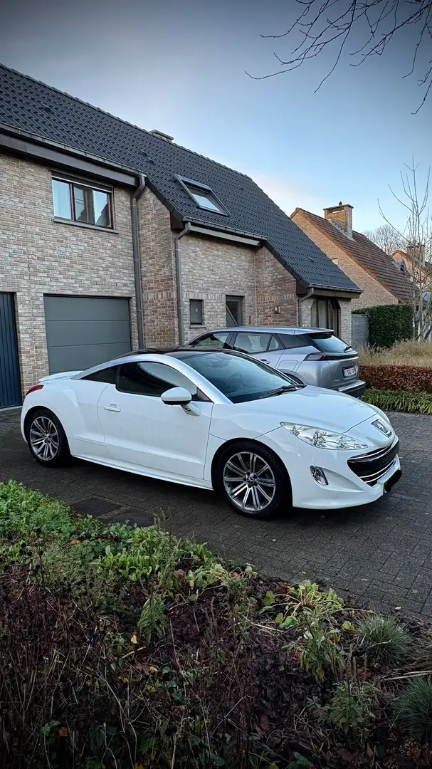 Peugeot RCZ 1.6 THP *(114.262 km)* Білий - 1