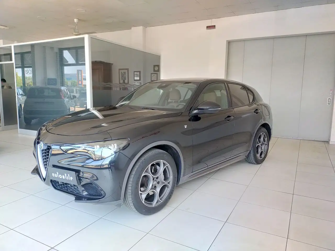 Alfa Romeo Stelvio 2023