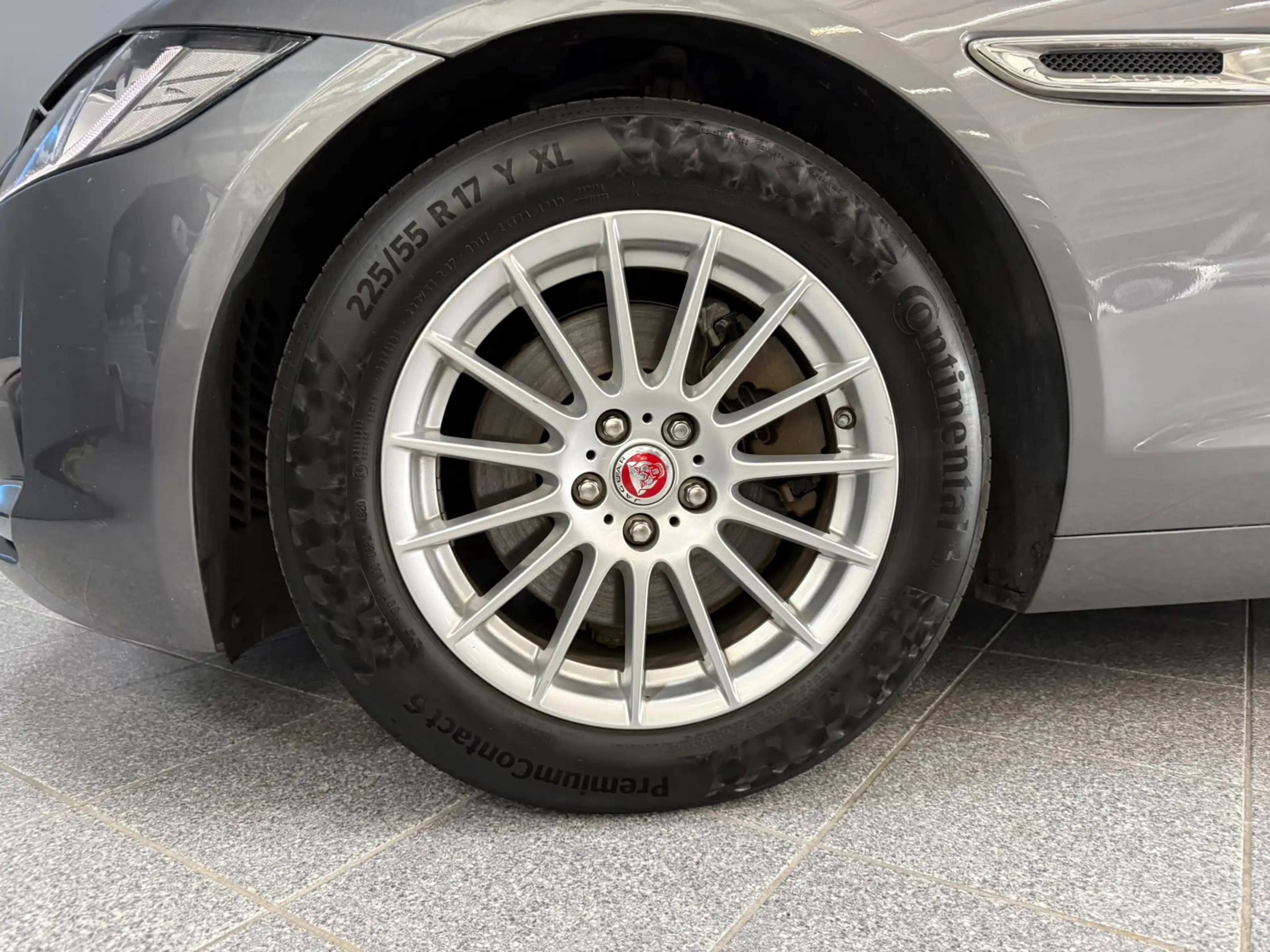 Jaguar XF 2.0d Portfolio volledig dealer onderhouden — photo 7