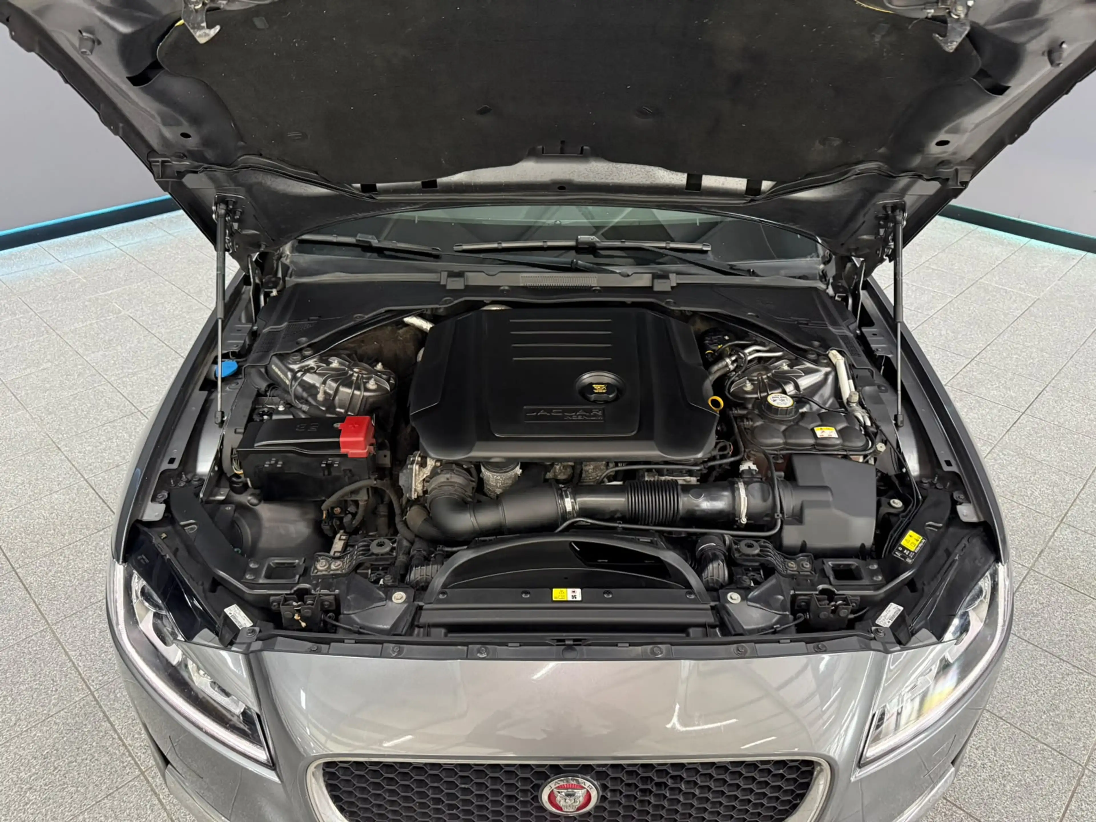 Jaguar XF 2.0d Portfolio volledig dealer onderhouden — photo 23