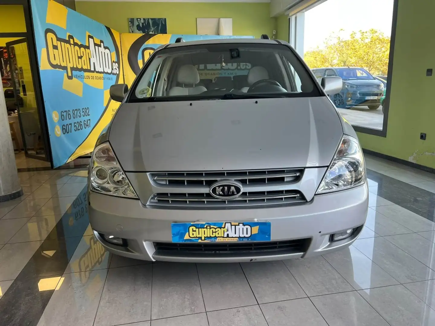 Kia Carnival 2.9CRDI EX-Concept Gris - 2