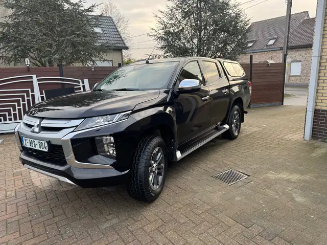 Mitsubishi L200 2.3 DI-D 4WD-II Instyle Edit.OneEU6d-T)