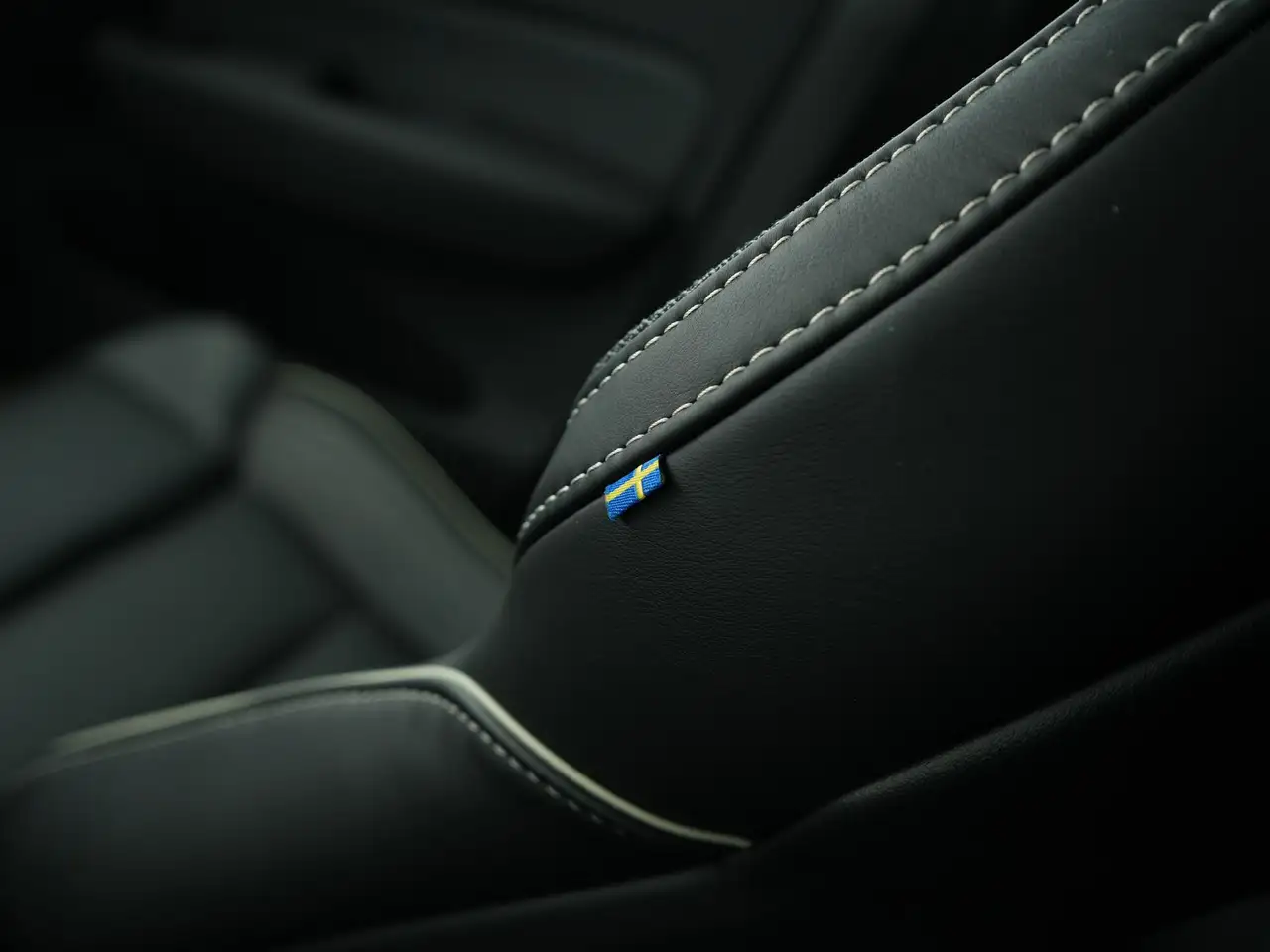 Volvo XC60 2.0 T8 RECHARGE AWD 455PK PLUS BLACK EDITION AUT8, миниатюра 22