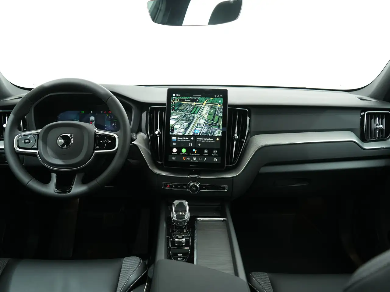 Volvo XC60 2.0 T8 RECHARGE AWD 455PK PLUS BLACK EDITION AUT8, миниатюра 2